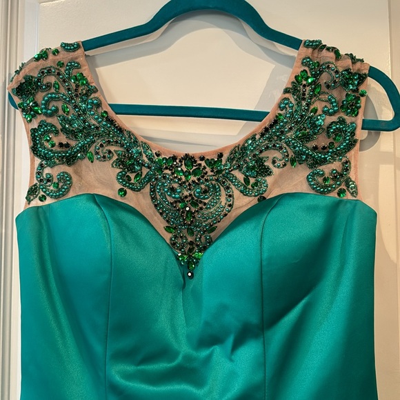 Prom or Pageant Dress - Picture 2 of 6